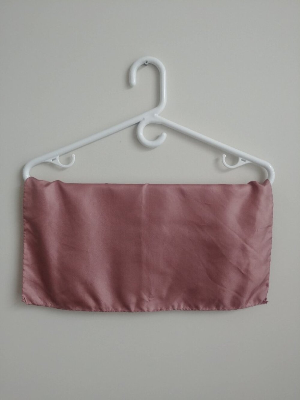 Vintage 100% silk made in Italy dusty rose pink pocket square